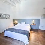 Santa Mariana *