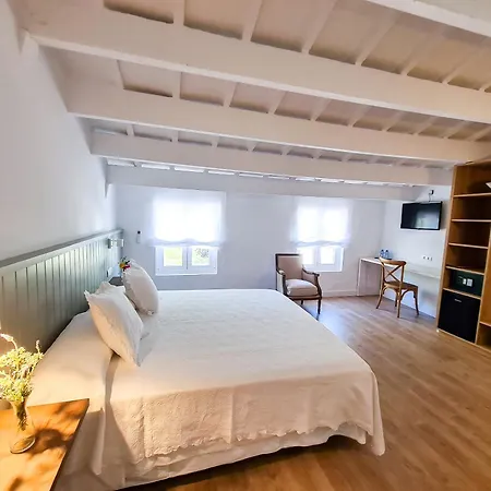 Alloggio per agriturismo Santa Mariana *
